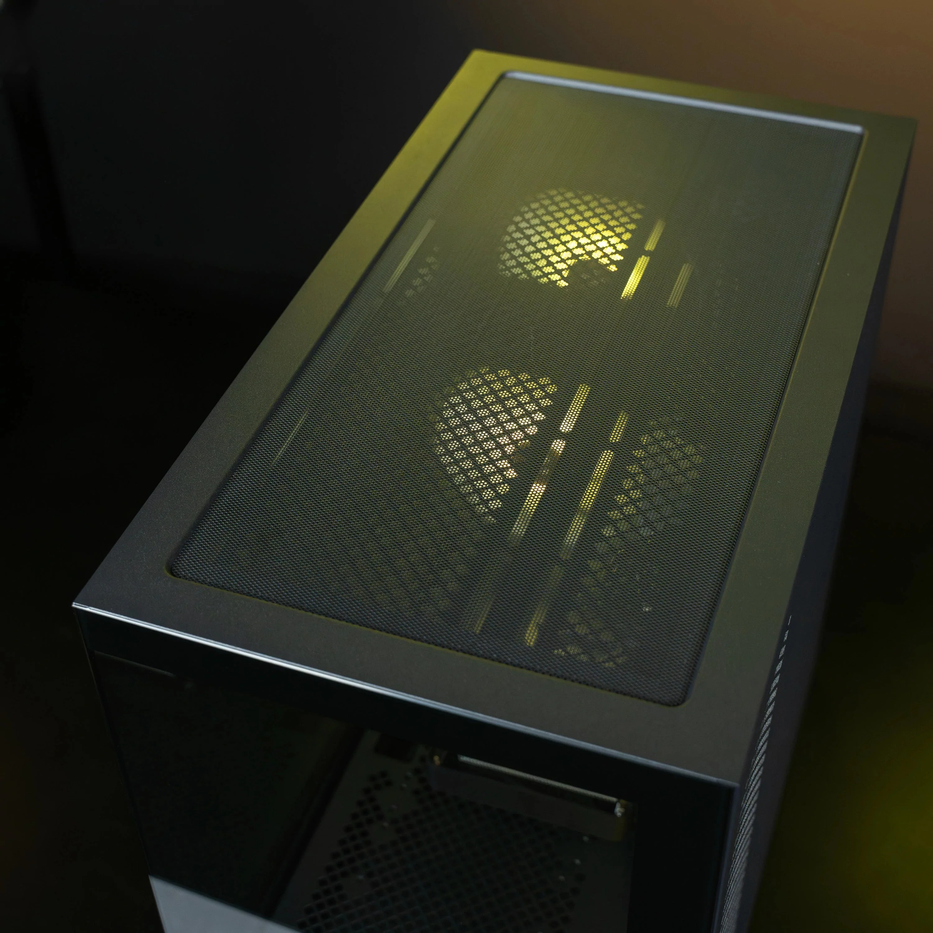 Aftershock Chamber | RX 9060XT 16GB | Ryzen 5 7500F | Desktop Gaming PC - Image 8
