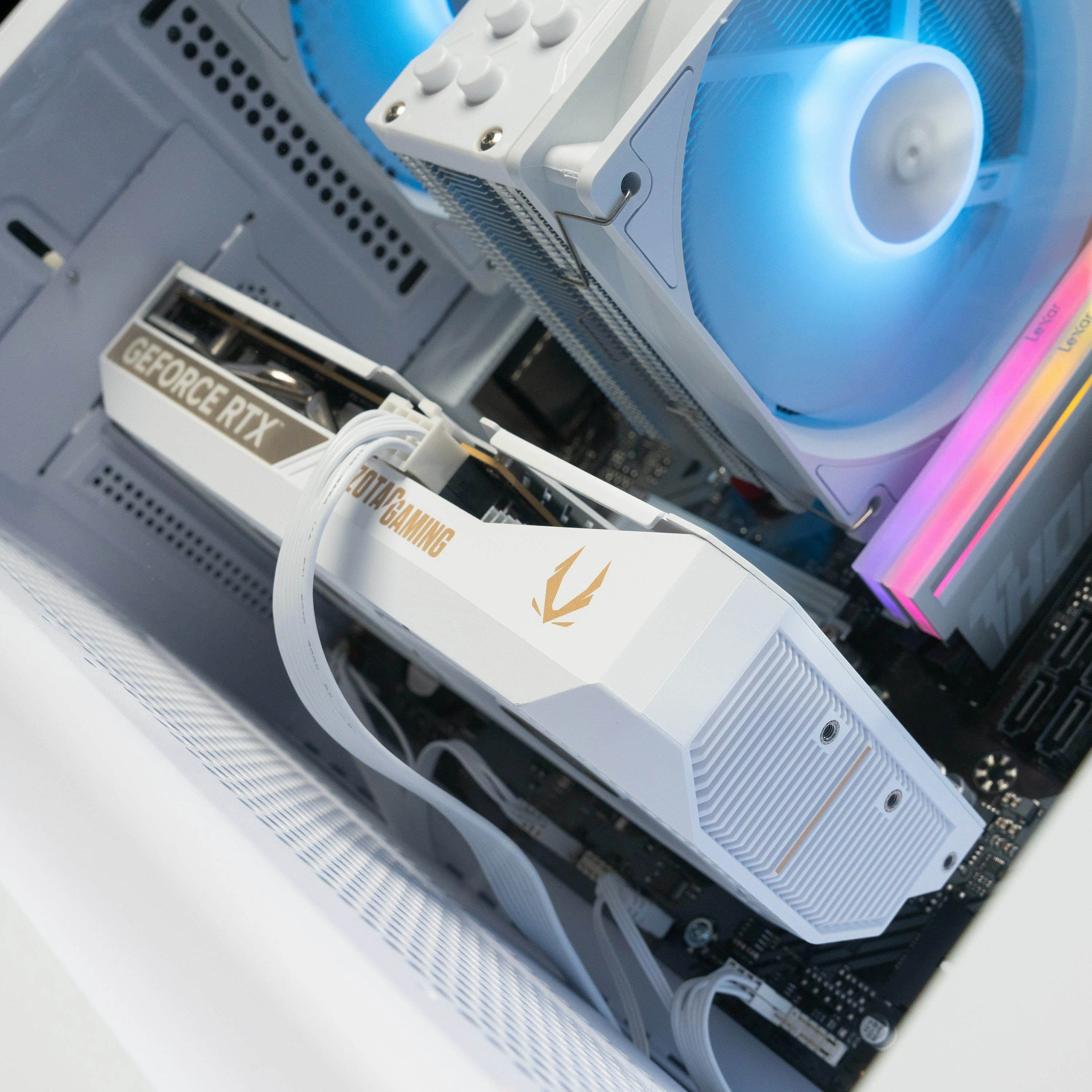 Aftershock Cloud | RTX 5060 | Ryzen 5 7500F | Desktop Gaming PC - Image 2
