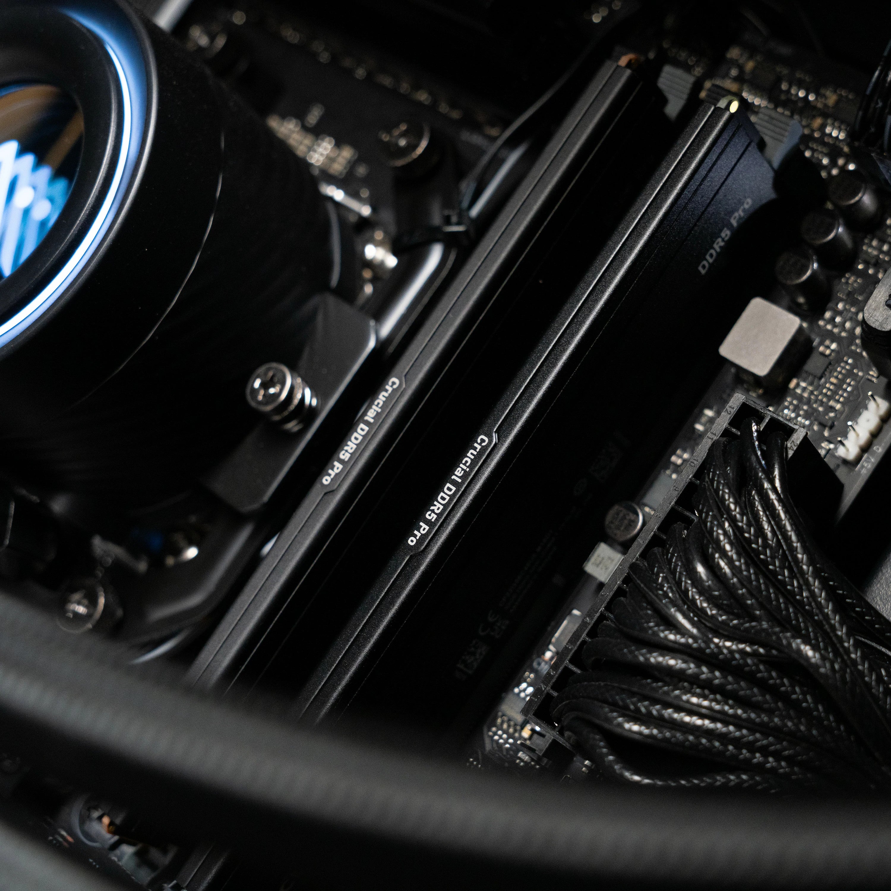 Aftershock Creator Max | RTX 5090 OC 32GB | Ryzen 9 9900X | Desktop Gaming PC - Image 4