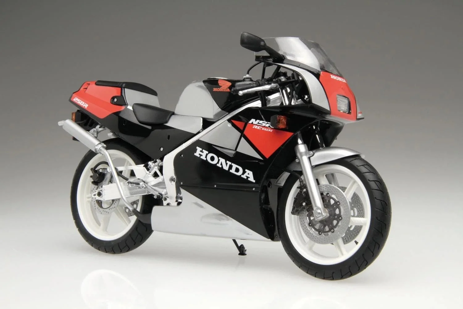 Aoshima 1/12 Honda MC18 NSR250R '89 - Image 3