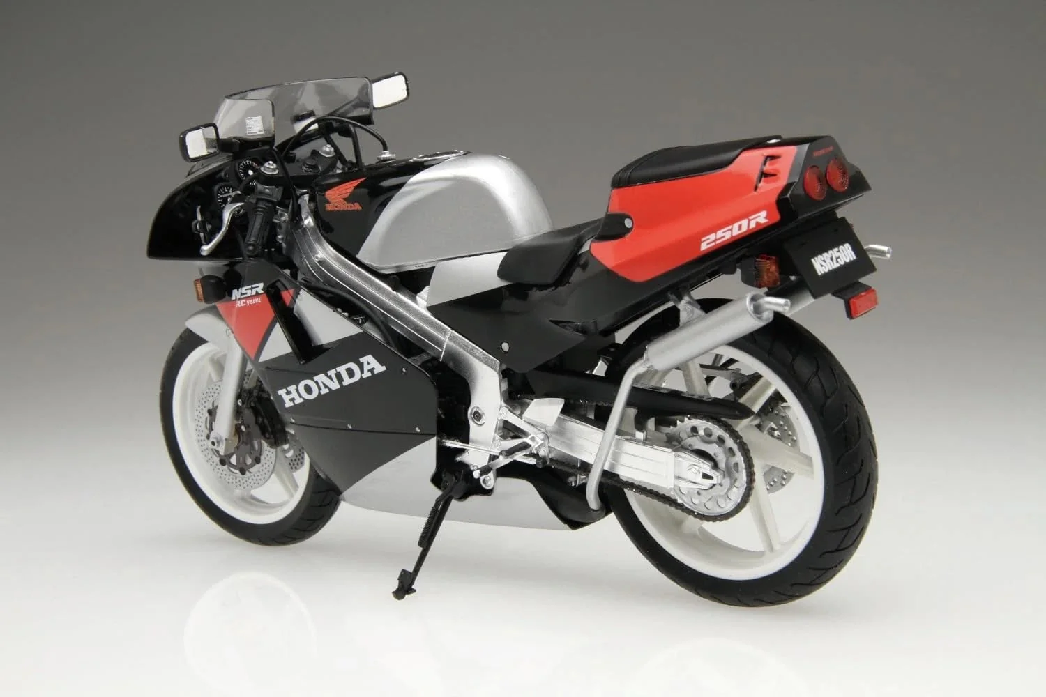 Aoshima 1/12 Honda MC18 NSR250R '89 - Image 4