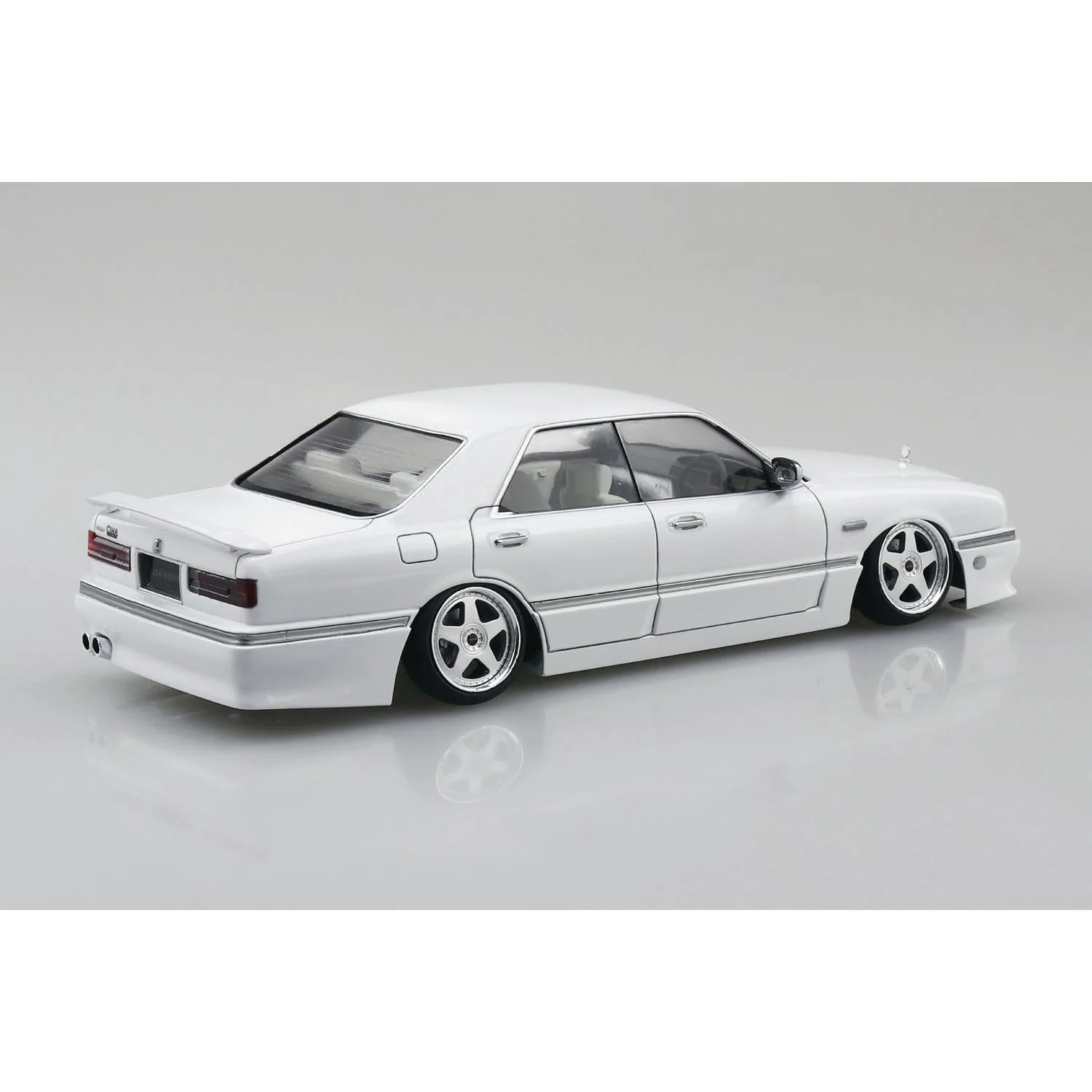 Aoshima 1/24 Insurance Y31 Cima '89 (Nissan) - Image 2