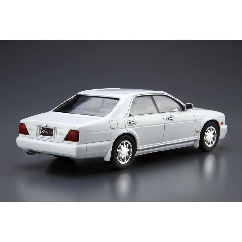 Aoshima 1/24 Nissan Y32 Cedric/Gloria Granturismo Ultima '92 - Image 3