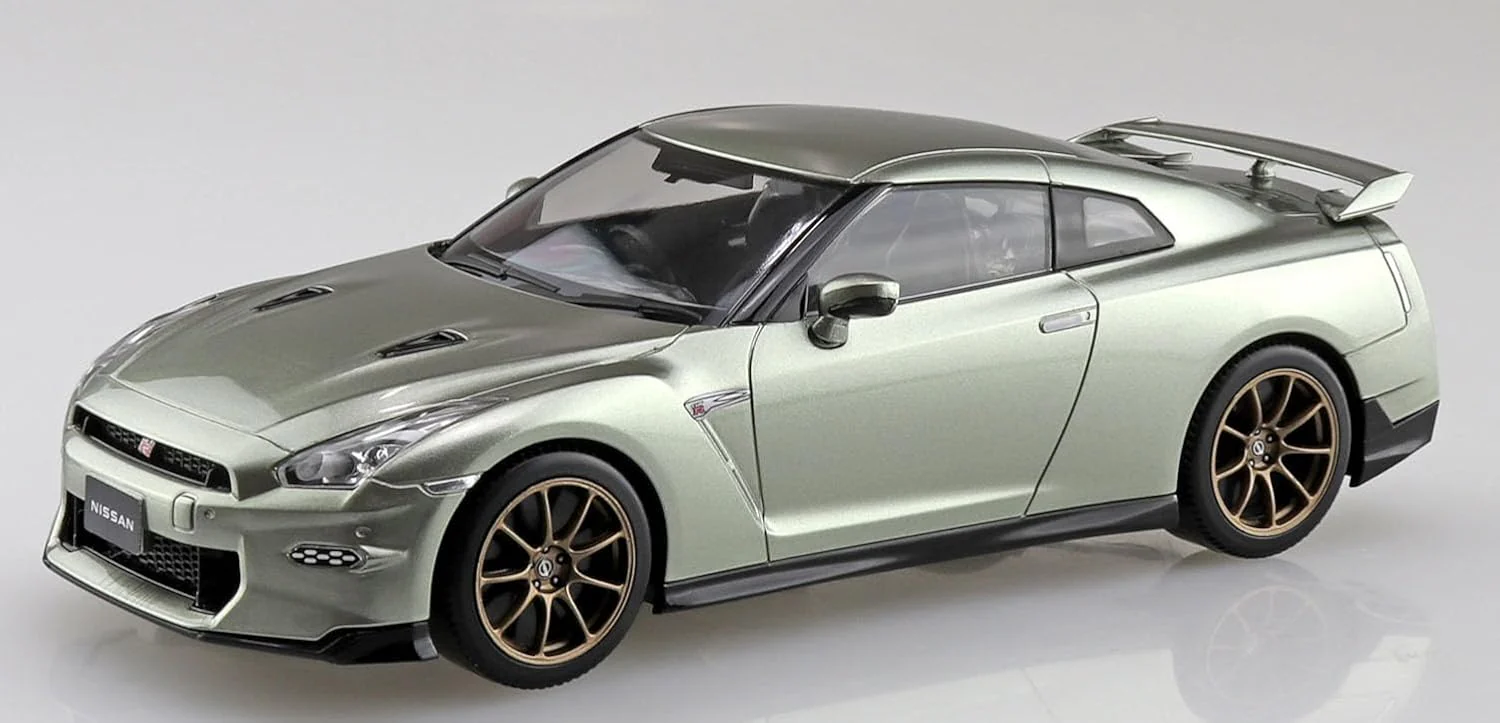 Aoshima 1/32 Snap Nissan R35 Nissan GT-R 2024 (Millennium Jade) - Image 2