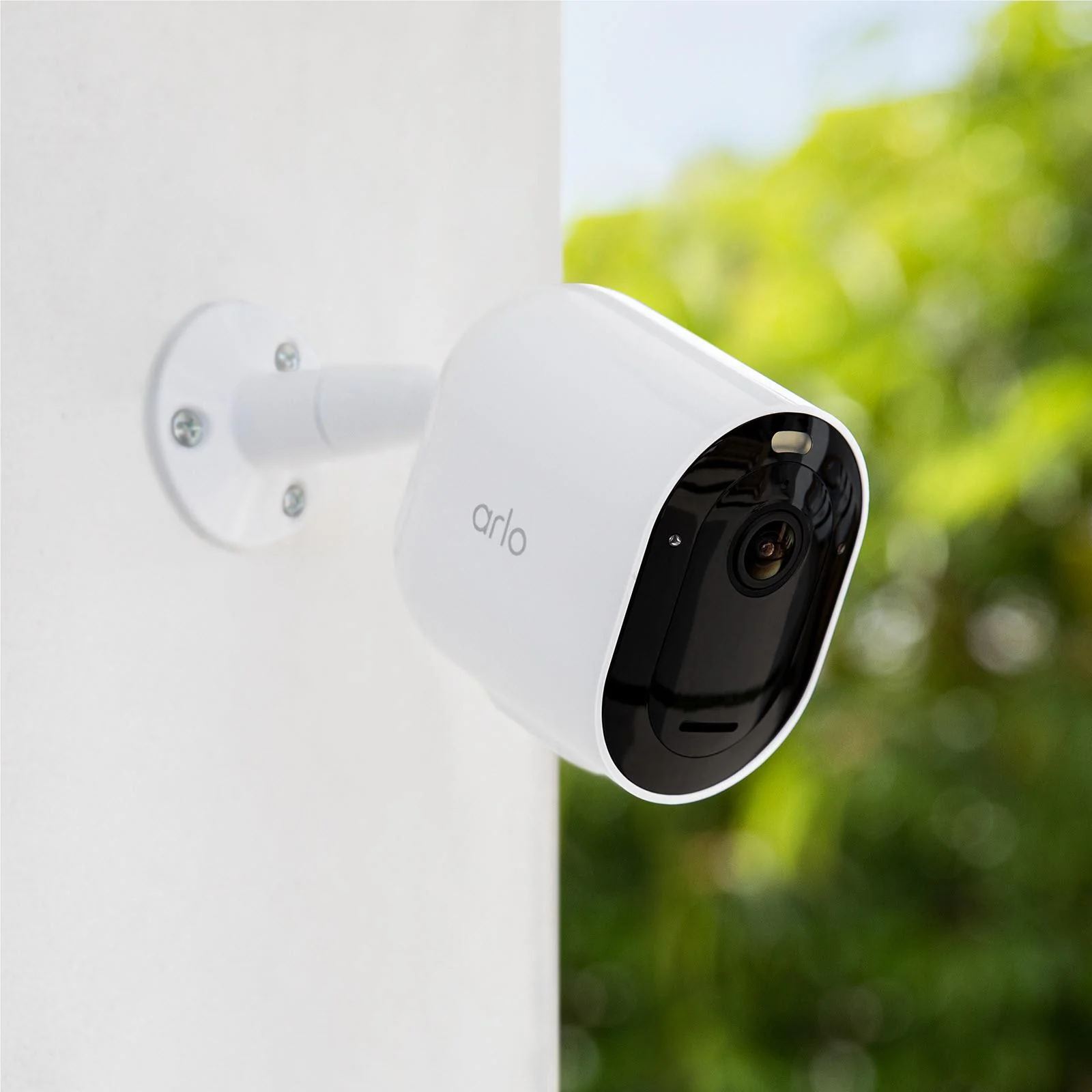 Arlo Pro 5 Security Camera Kit with Solar Panel + 6M Subscripton (2 Pack) - Image 3