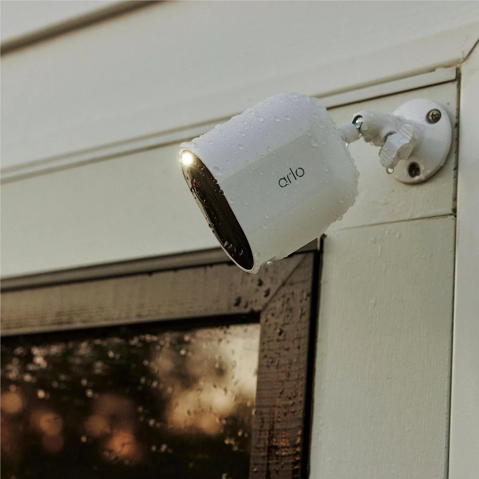 Arlo Pro 5 Security Camera Kit with Solar Panel + 6M Subscripton (2 Pack) - Image 4