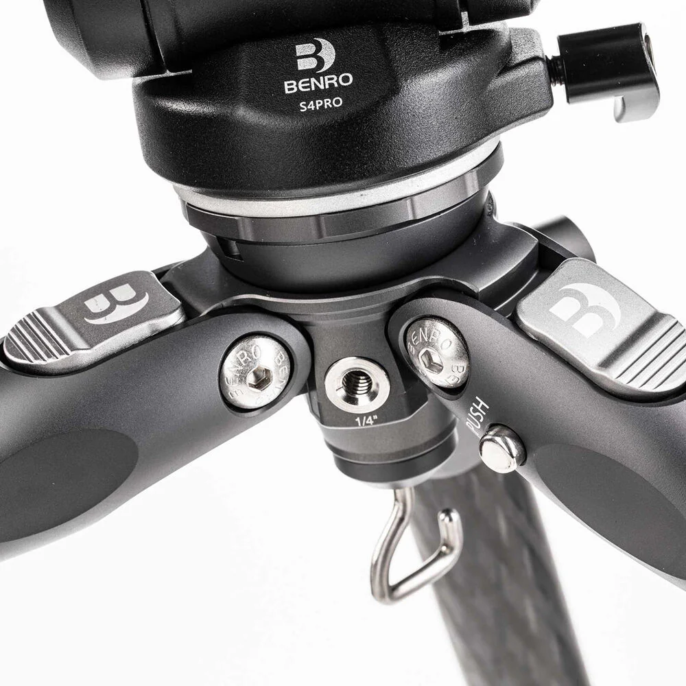 Benro Tortoise 34CLV Carbon Fibre Tripod Kit w/ Twist Lock (164cm) - Image 3