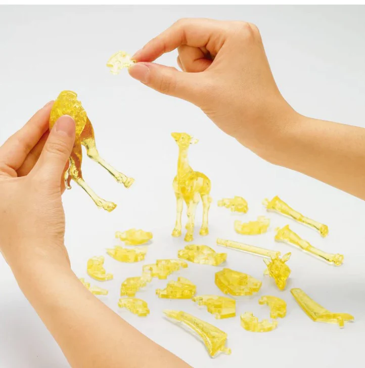 Bepuzzled 3D Crystal Puzzle: 2 Giraffes - Image 3