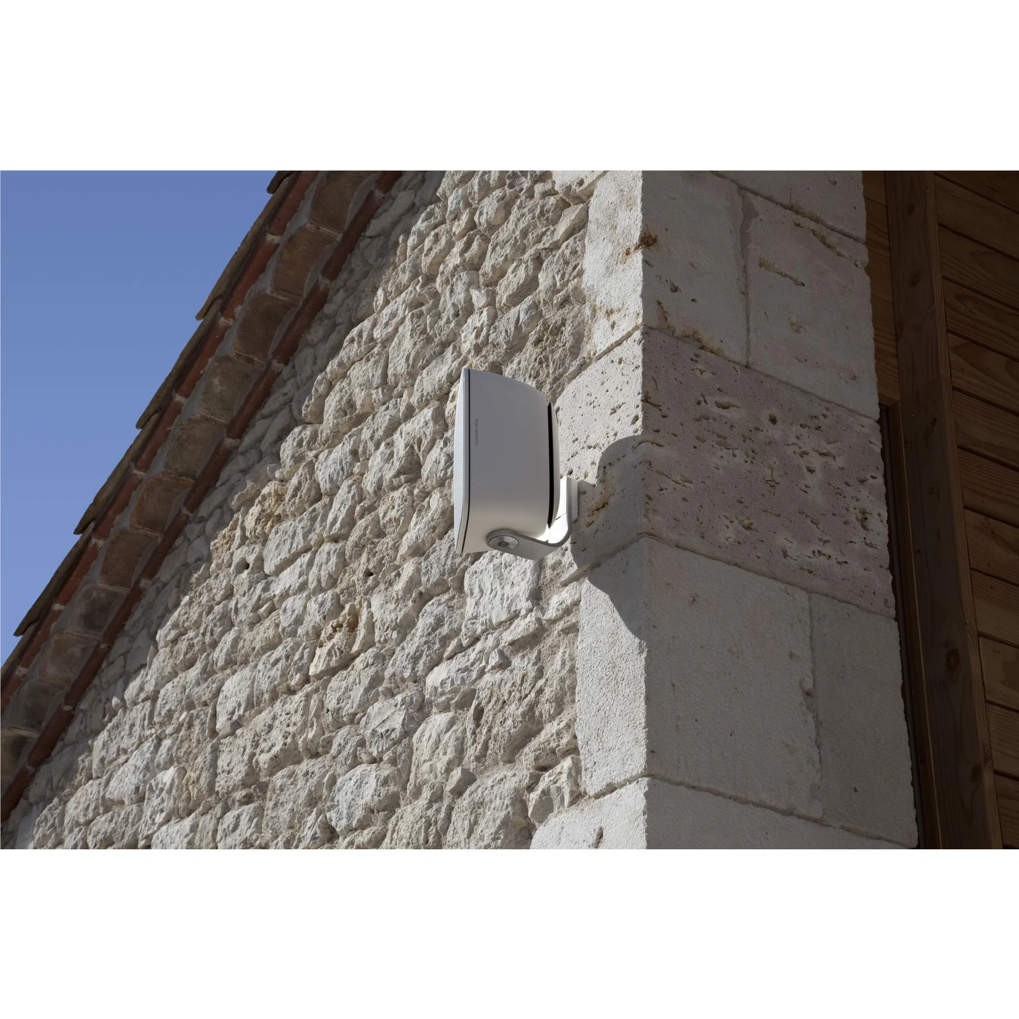Bowers & Wilkins AM-1 2-Way Outdoor Speaker (White) [Pair] - Image 8