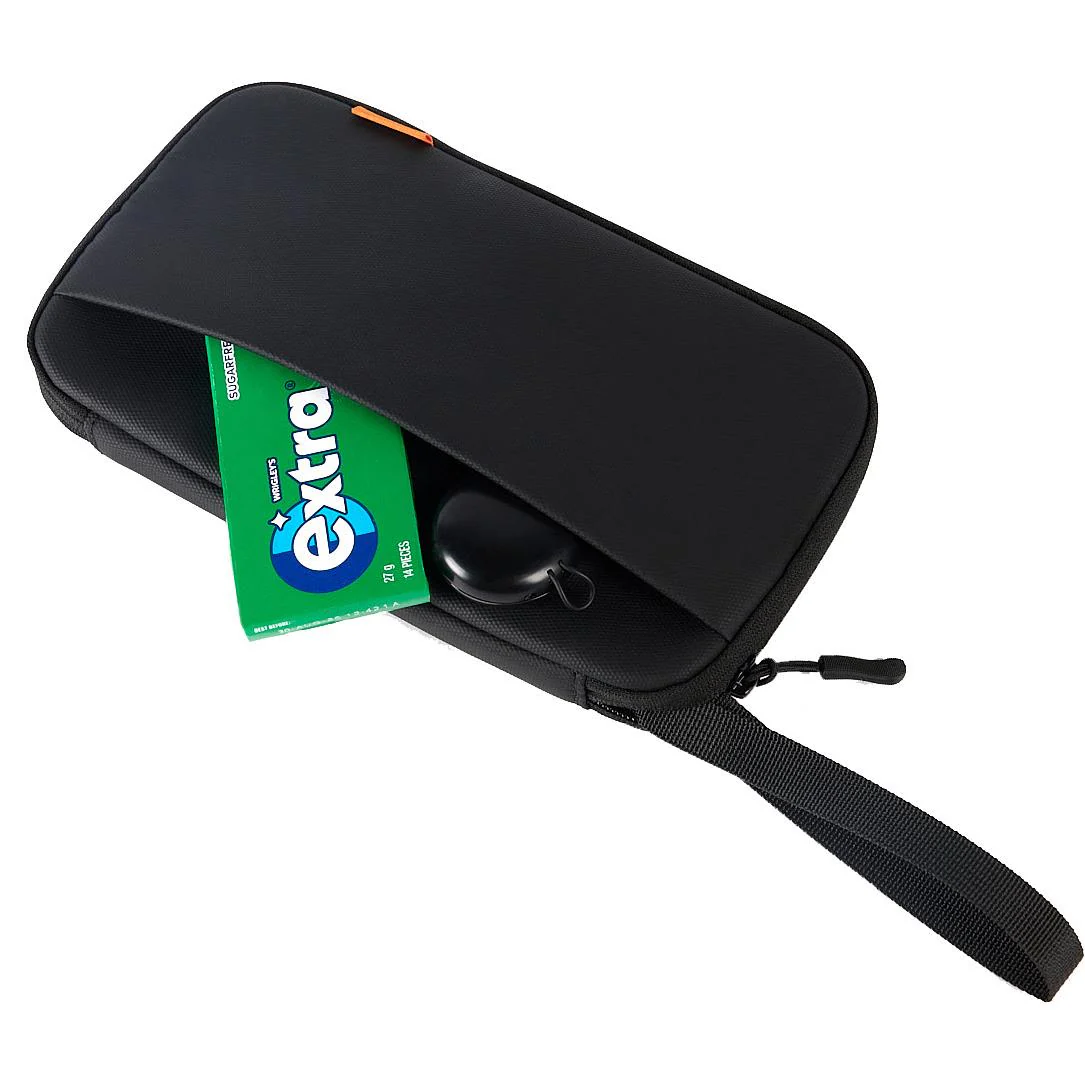 Cygnett Voyager Family Passport Wallet (Charcoal) - Image 2