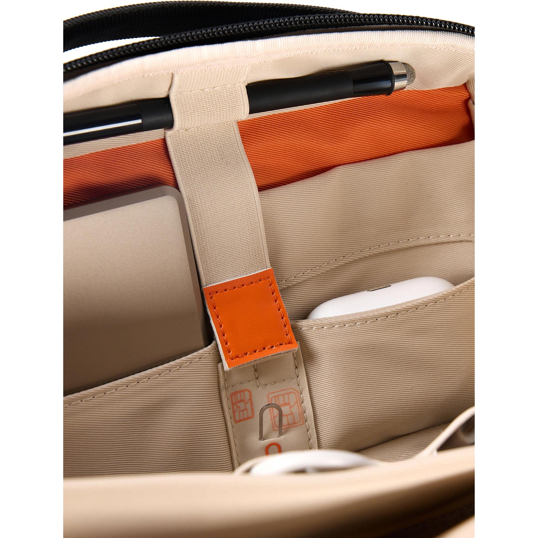 Cygnett Voyager Tech Organiser (Charcoal) - Image 3