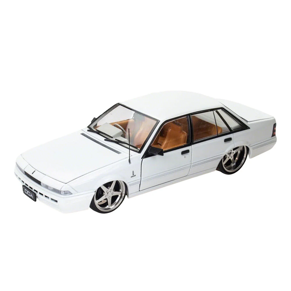 DDA 1:24 Scale Holden VL Calais Custom Metallic White Diecast Model Car Toy