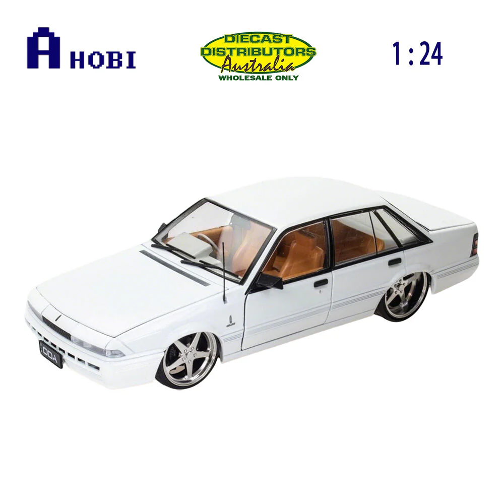 DDA 1:24 Scale Holden VL Calais Custom Metallic White Diecast Model Car Toy - Image 5