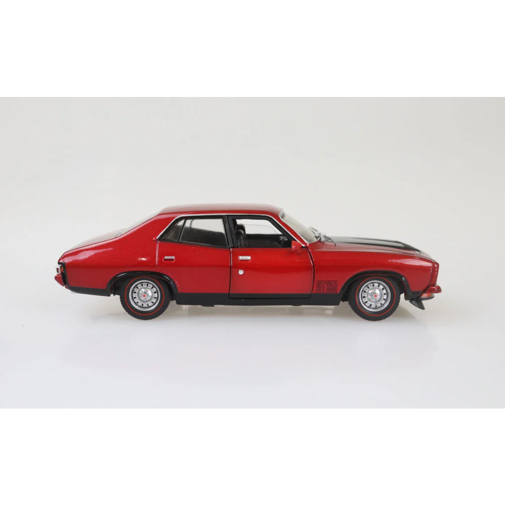 DDA Collectables 1/32 Red XB GT Ford 4 Door - Image 2