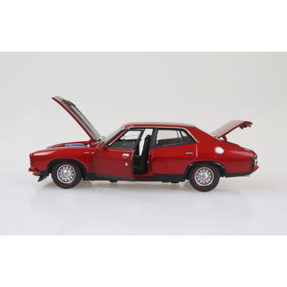 DDA Collectables 1/32 Red XB GT Ford 4 Door - Image 3