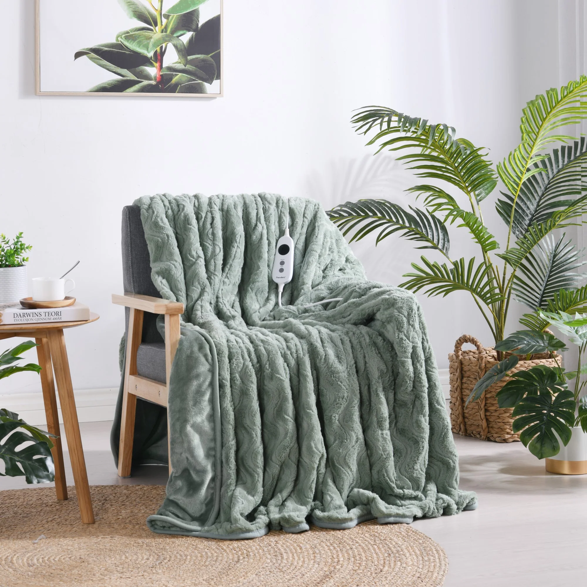 Dreamaker 500gsm Faux Fur Electric Heated Throw Blanket [180x200cm] (Leaf) - Image 2