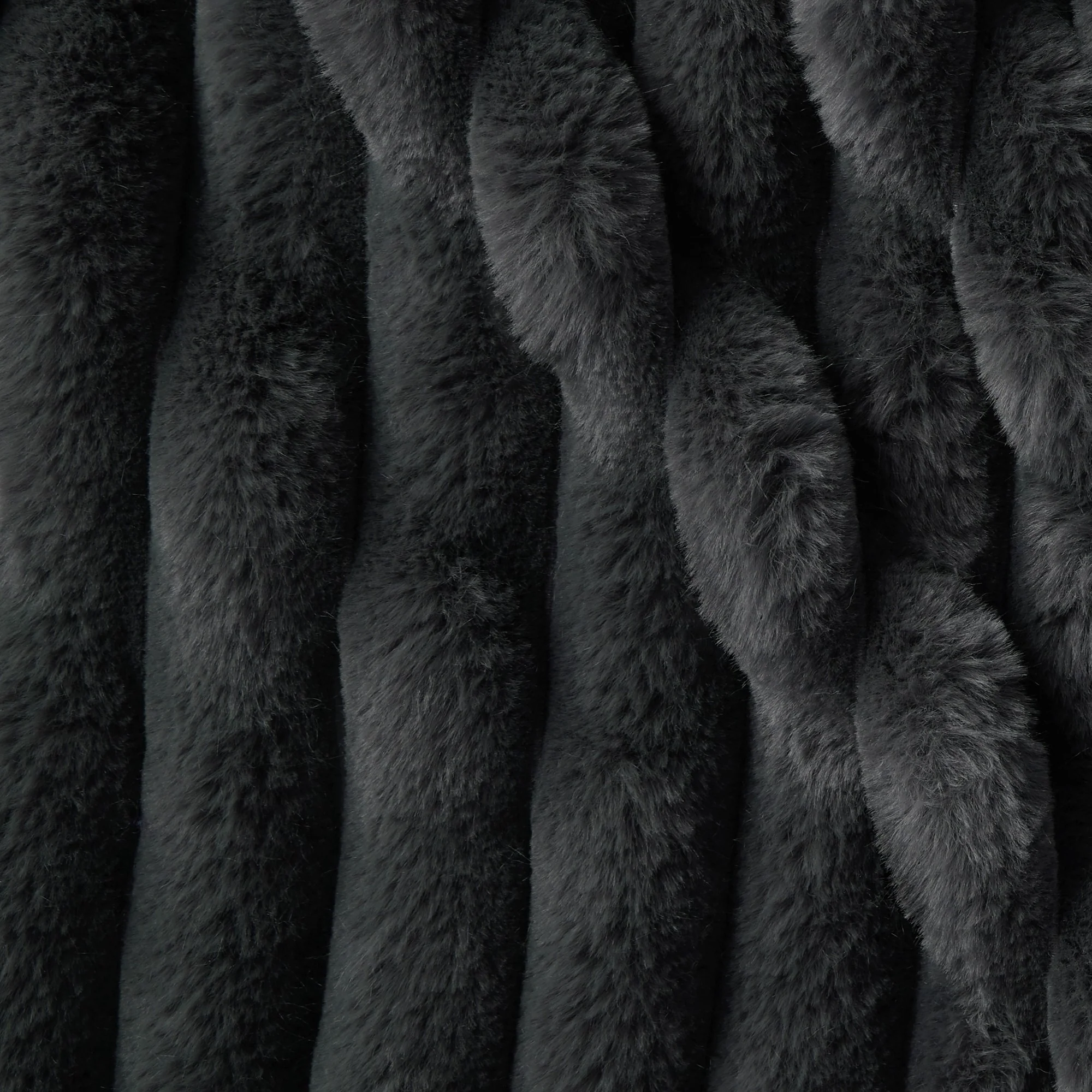 Dreamaker Cirra Chunky Embossed Fleece Heated Throw [130x160cm] (Charcoal) - Image 4