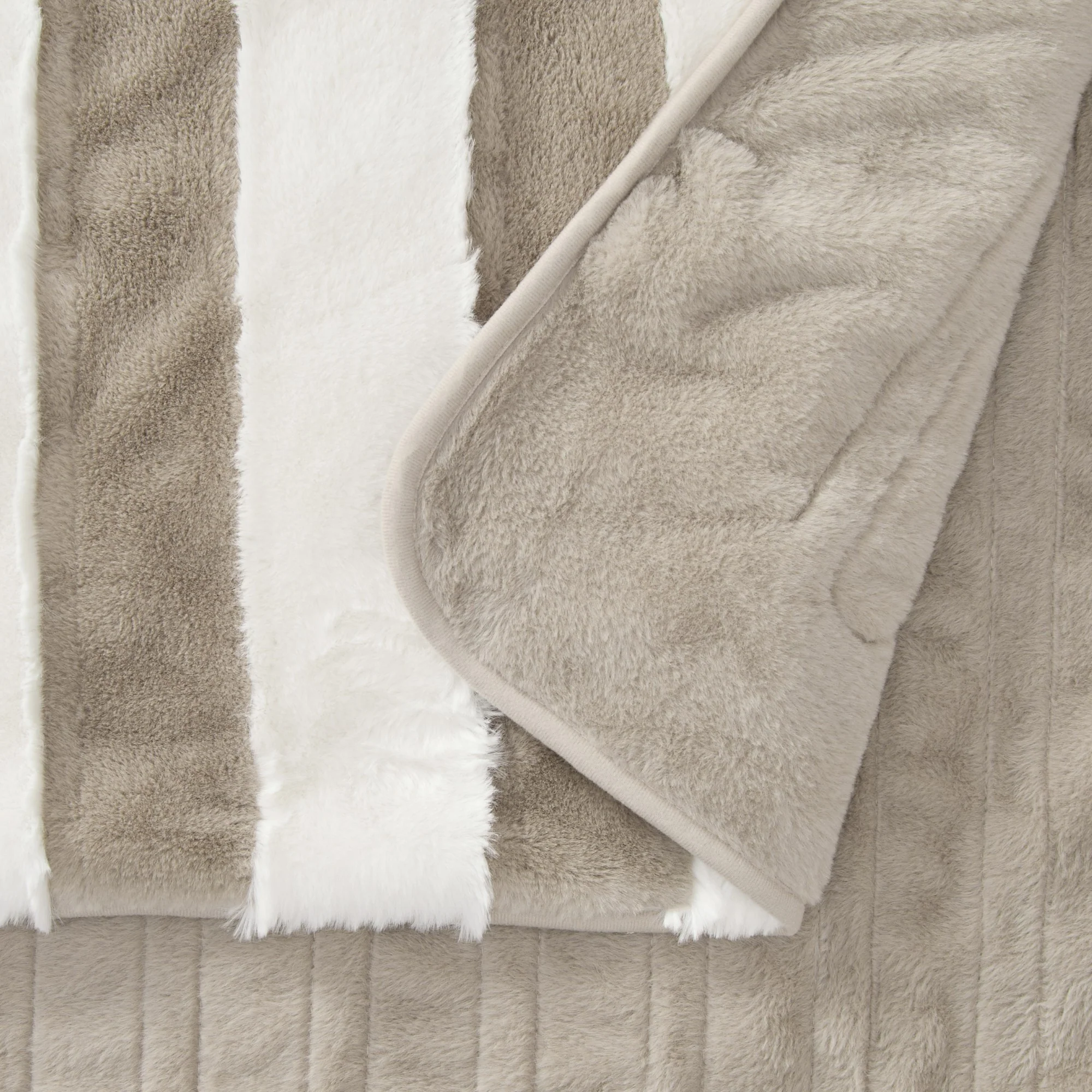 Dreamaker Denver Carved Stripe Faux Fur Heated Throw [180x200cm] (Natural) - Image 3