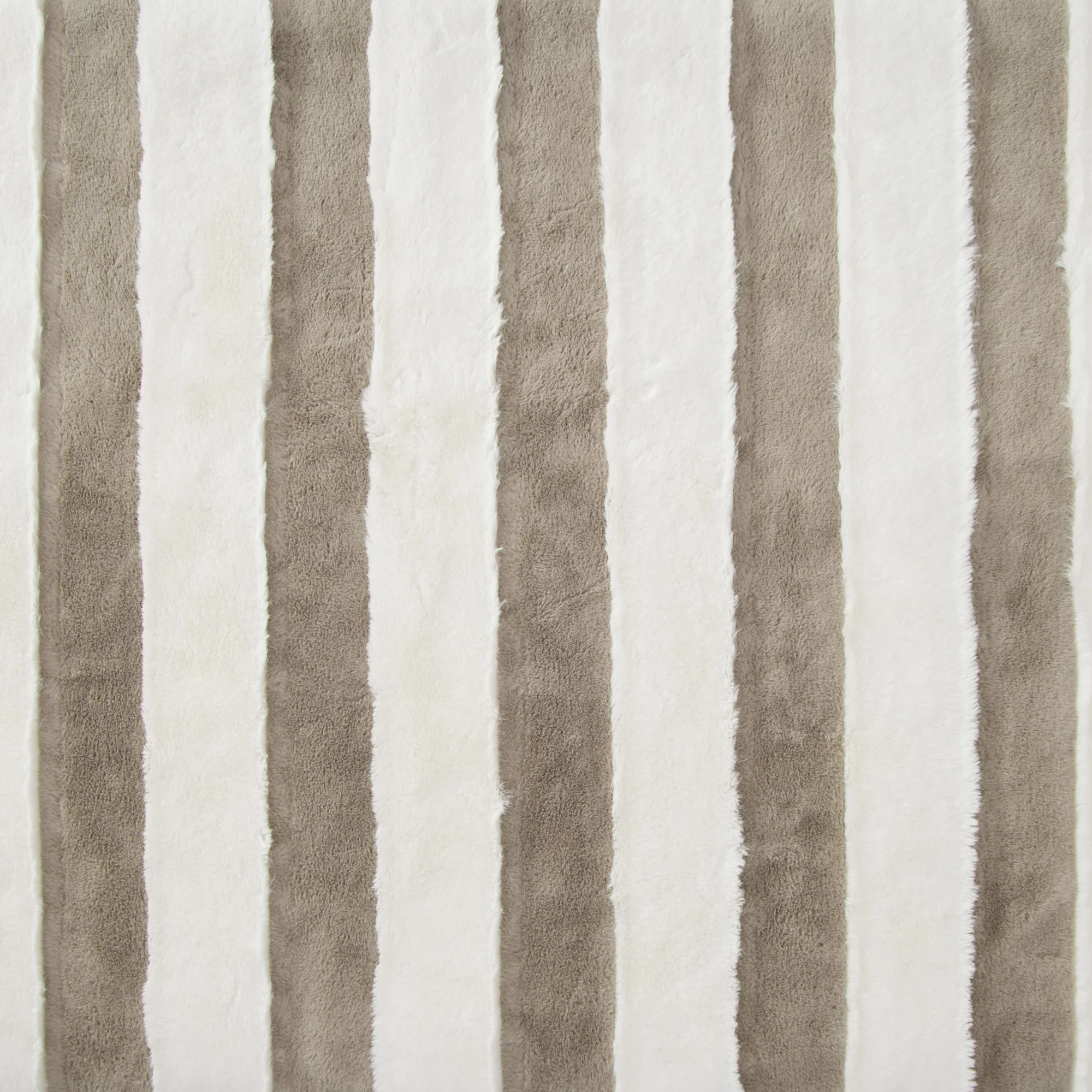 Dreamaker Denver Carved Stripe Faux Fur Heated Throw [180x200cm] (Natural) - Image 4