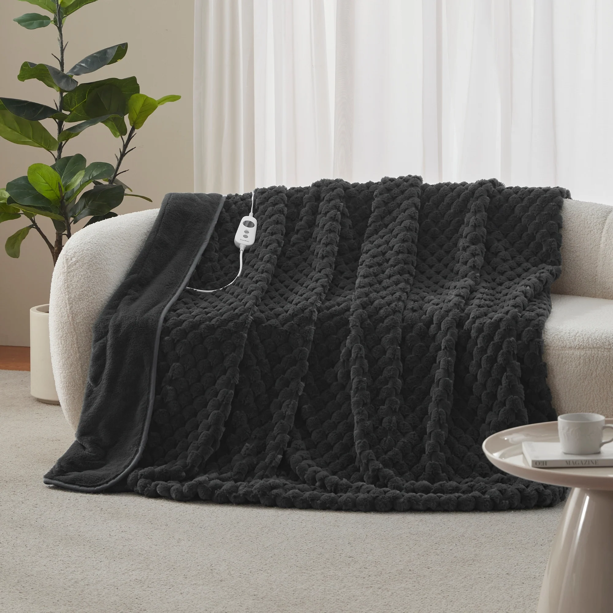 Dreamaker Emmett Textured Faux Fur Heated Throw [180x200cm] (Charcoal) - Image 2