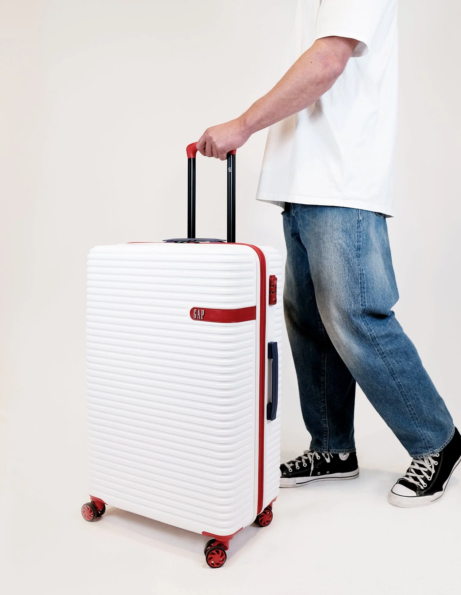 GAP Hard-Shell 4-Wheel Suitcase TSA Lock Medium Luggage 67cm White - Image 9