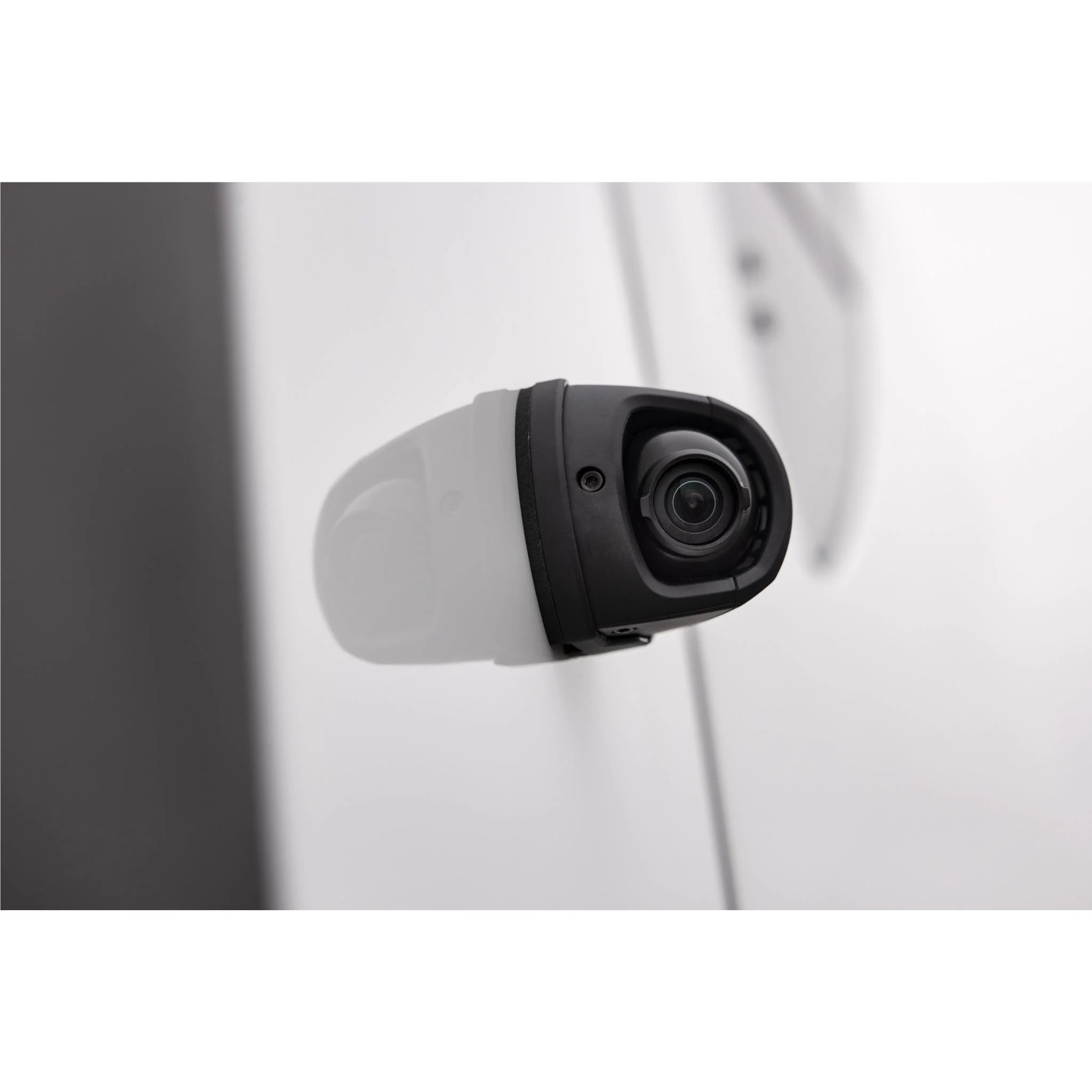 Garmin dezl DualView Camera System - Image 12