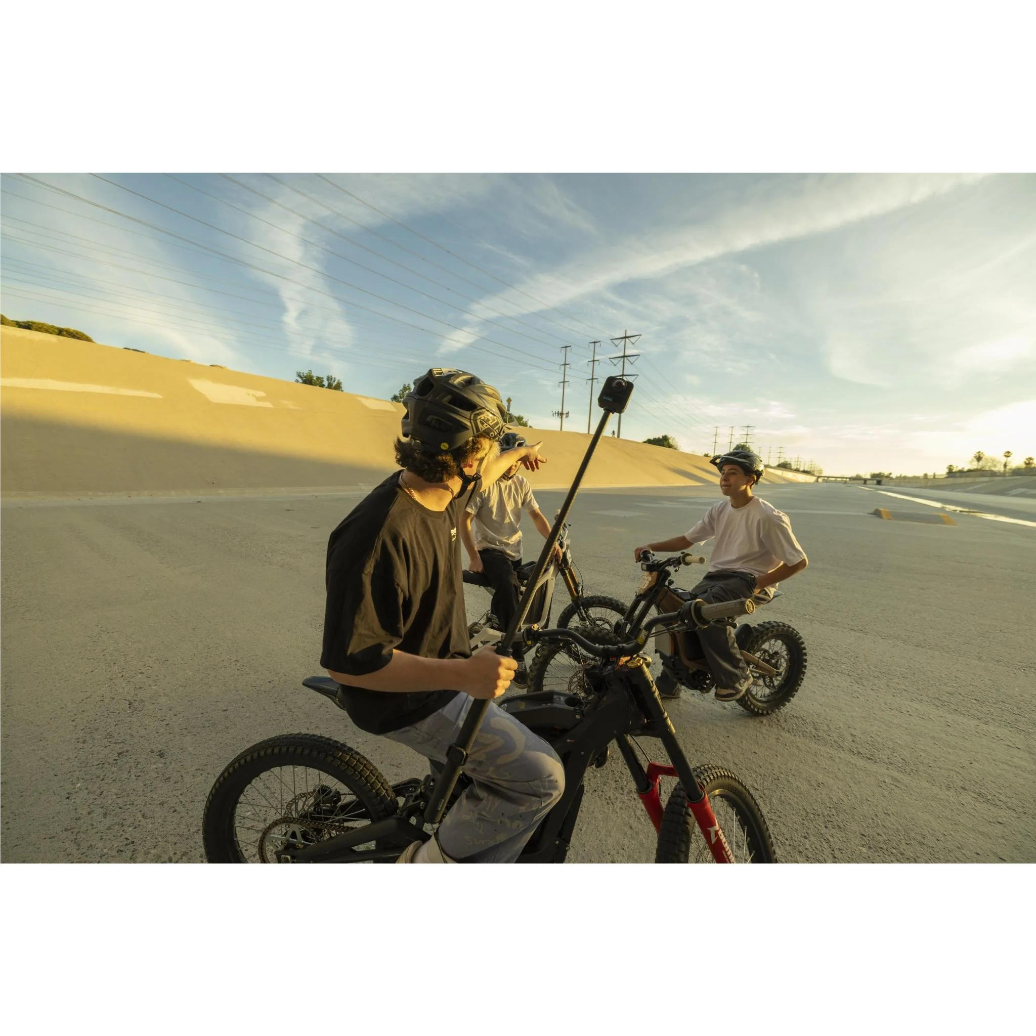 GoPro MAX 2 8K 360 Action Cam Accessories Bundle - Image 10