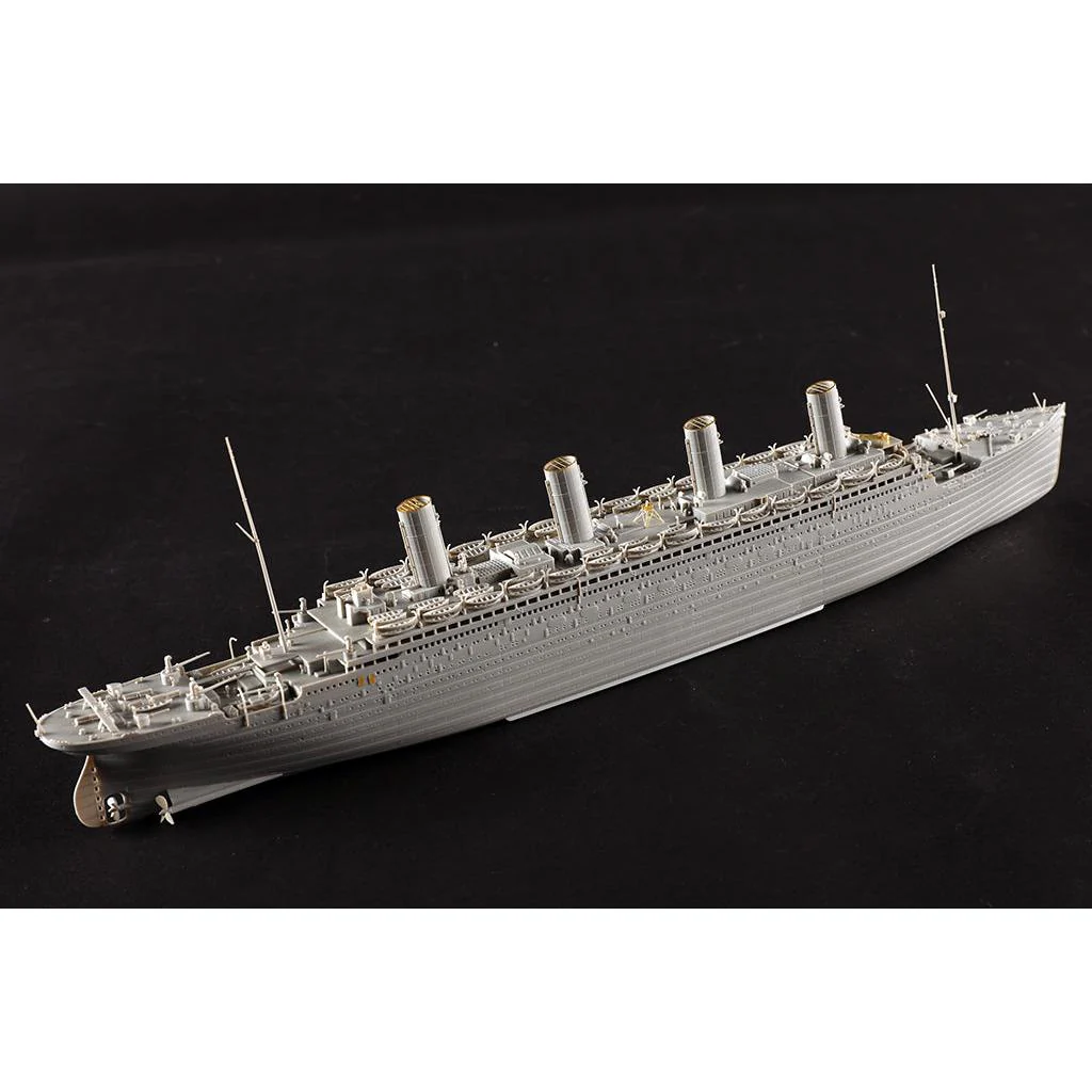 Hobby Boss 1/700 Olympic Plastic Model Kit - Image 4