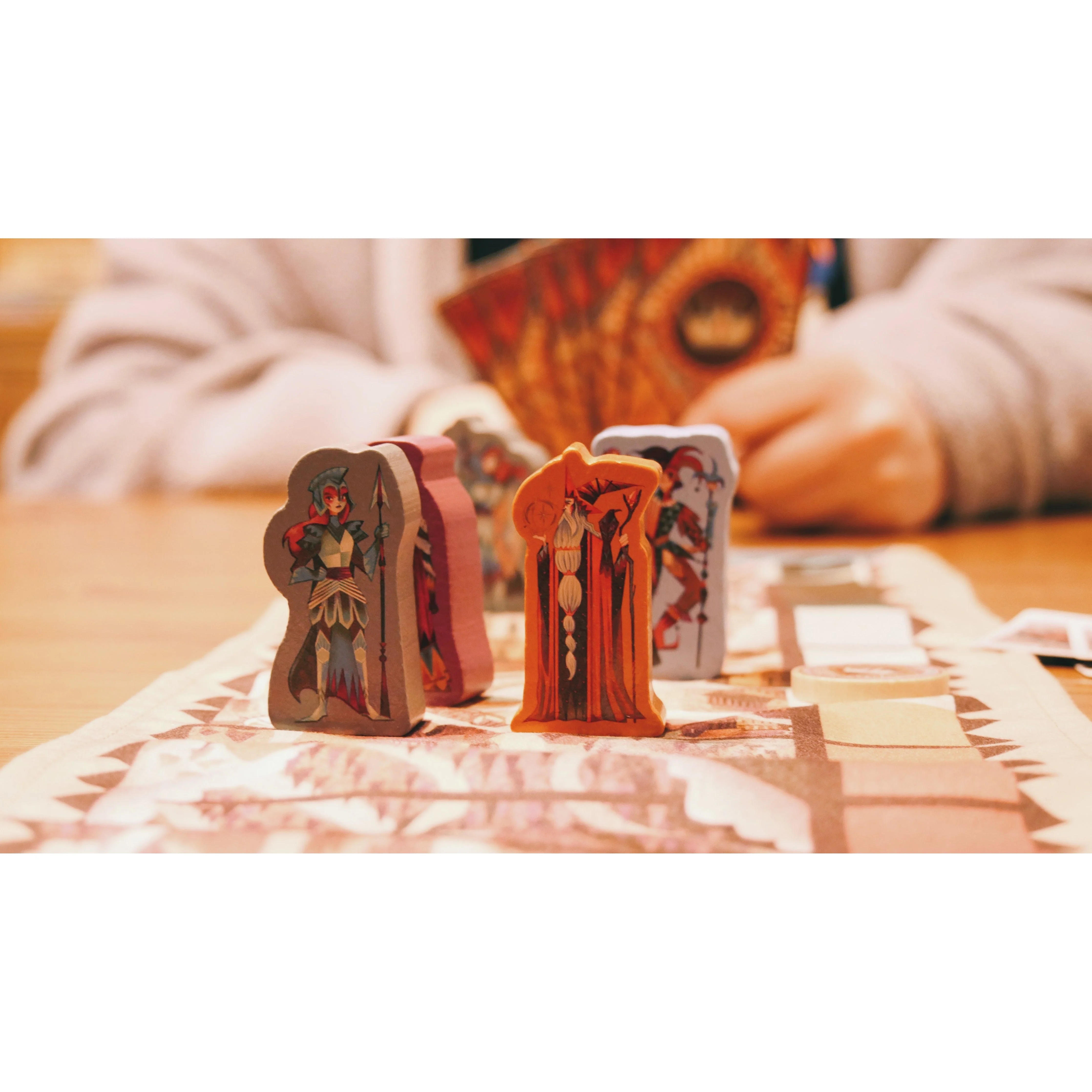 Iello Royal Visit Game - Image 6