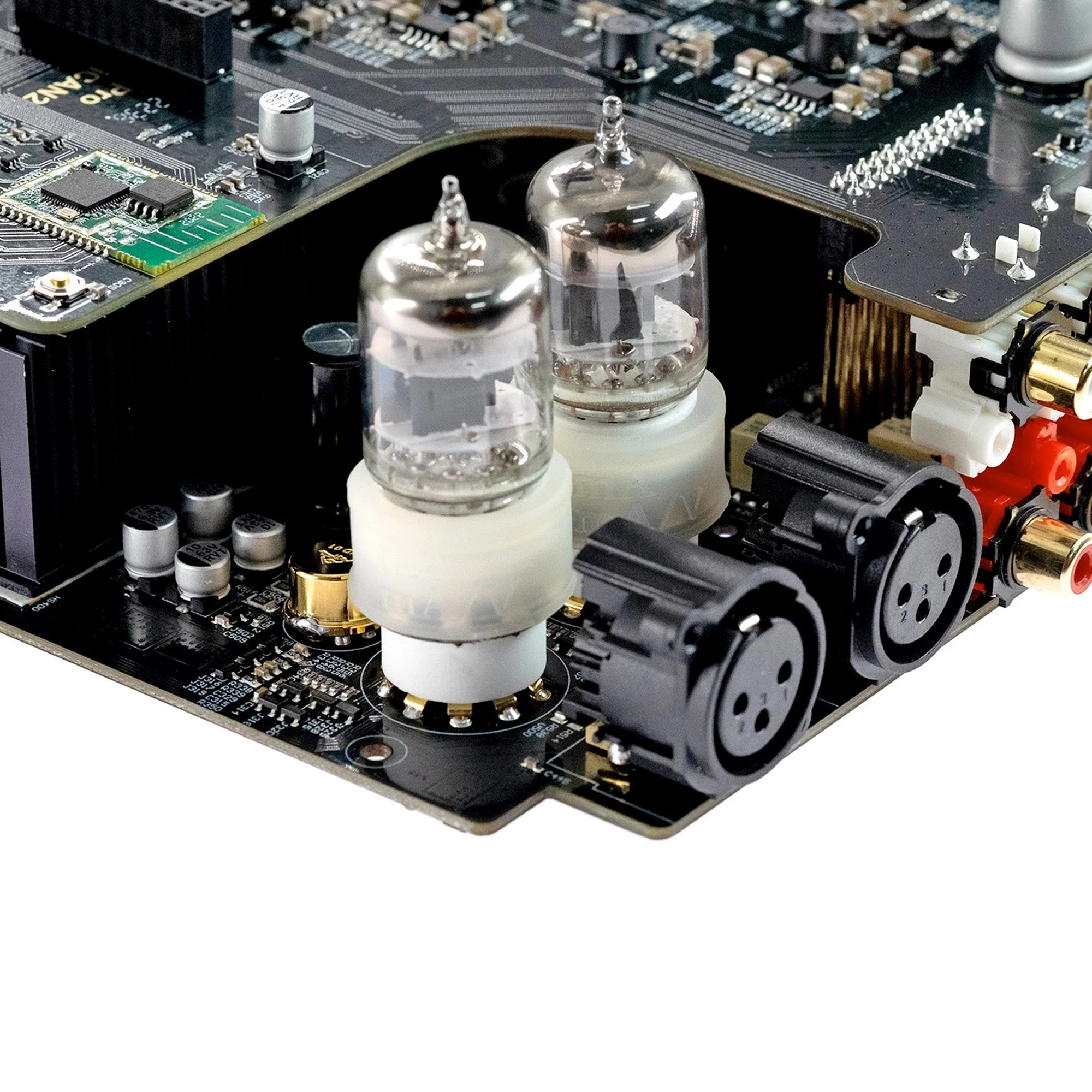 iFi iCAN Phantom Headphone Amplifier - Image 3