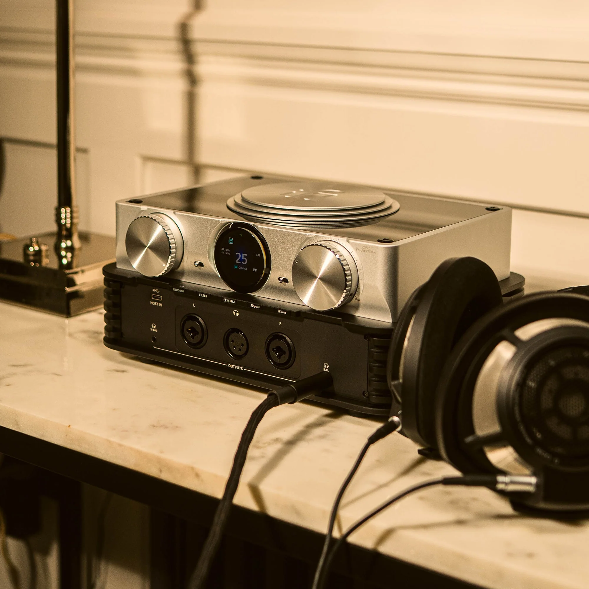 iFi iDSD Phantom DAC and Headphone Amplifier - Image 2