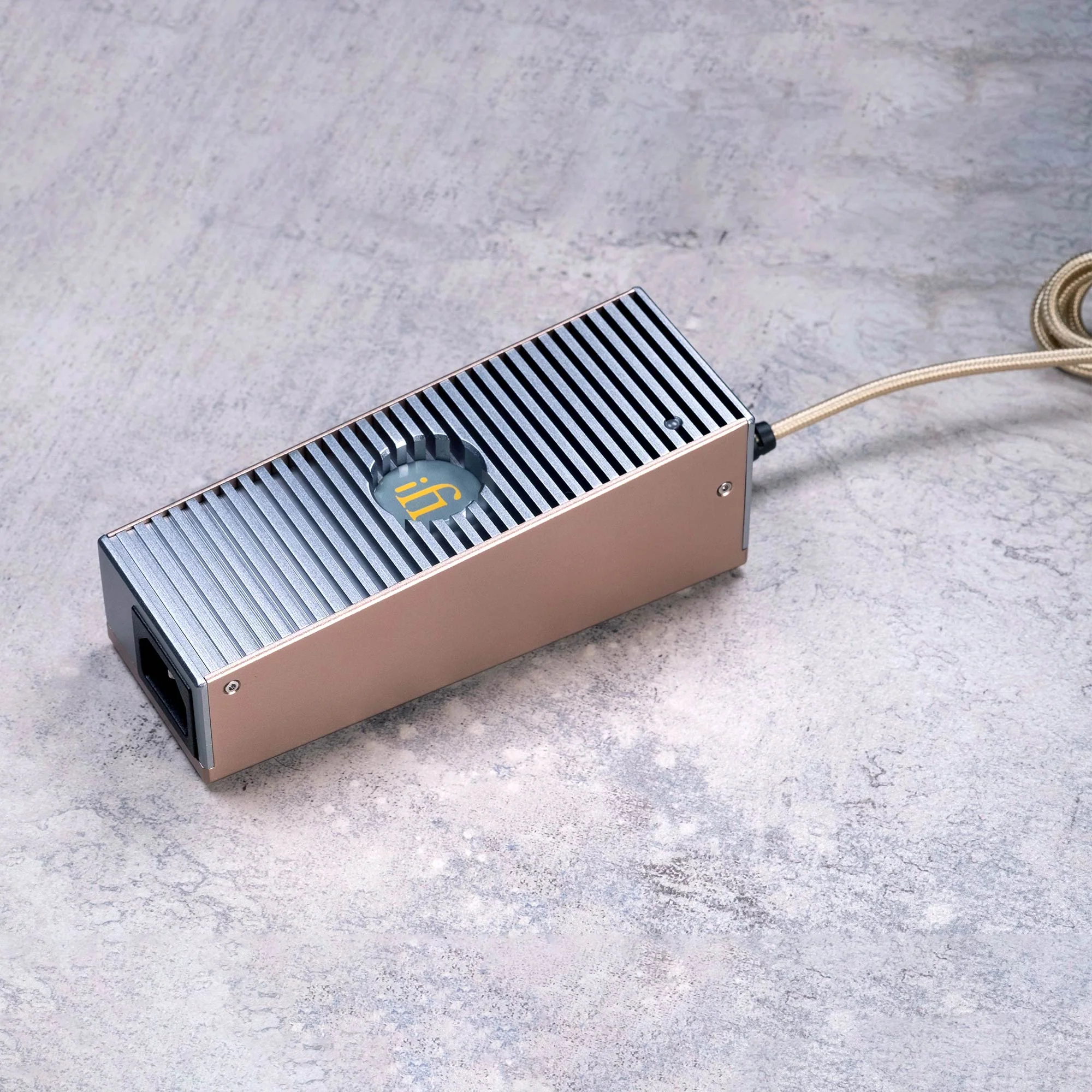 iFi iPower Elite 5V - Image 2