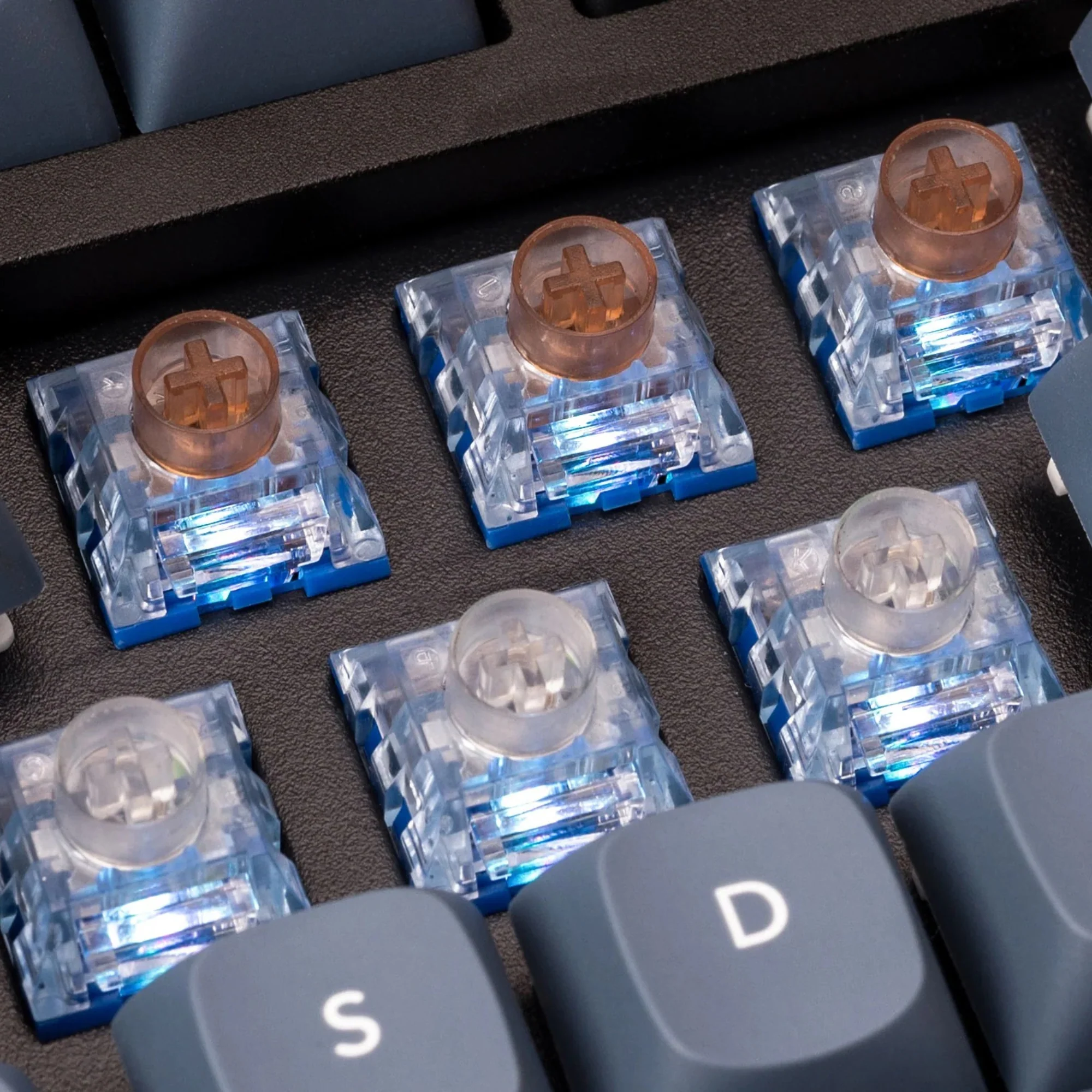 Keychron Kailh Deep Sea Silent Pro Box Switch 110pcs (Linear Islet) - Image 4