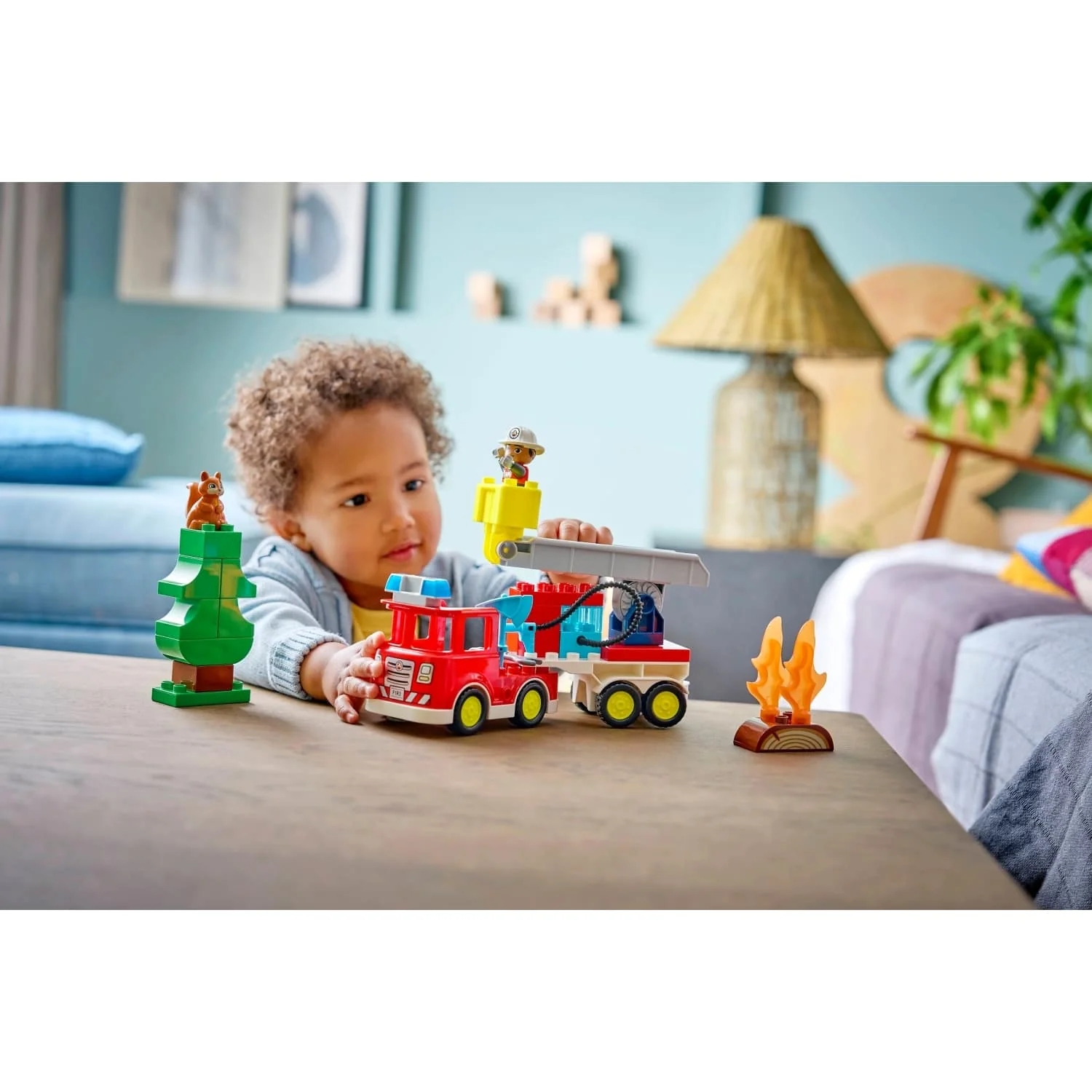 LEGO 10473 Fire Truck with Hose and Firefighter - Duplo - Image 6