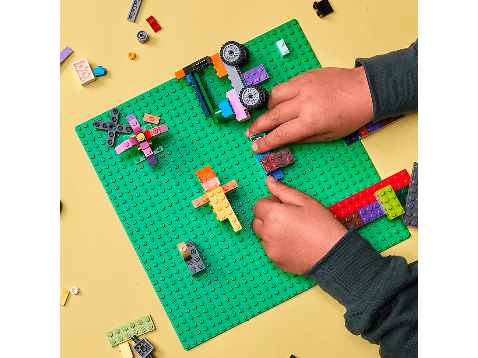 LEGO 11023 Green Baseplate - Classic 4+ - Image 2
