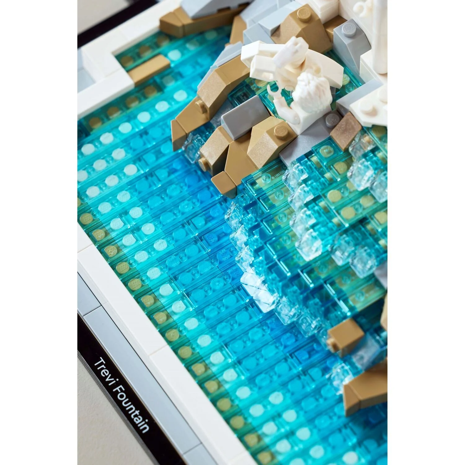 LEGO 21062 Trevi Fountain - LEGO Architecture - Image 6