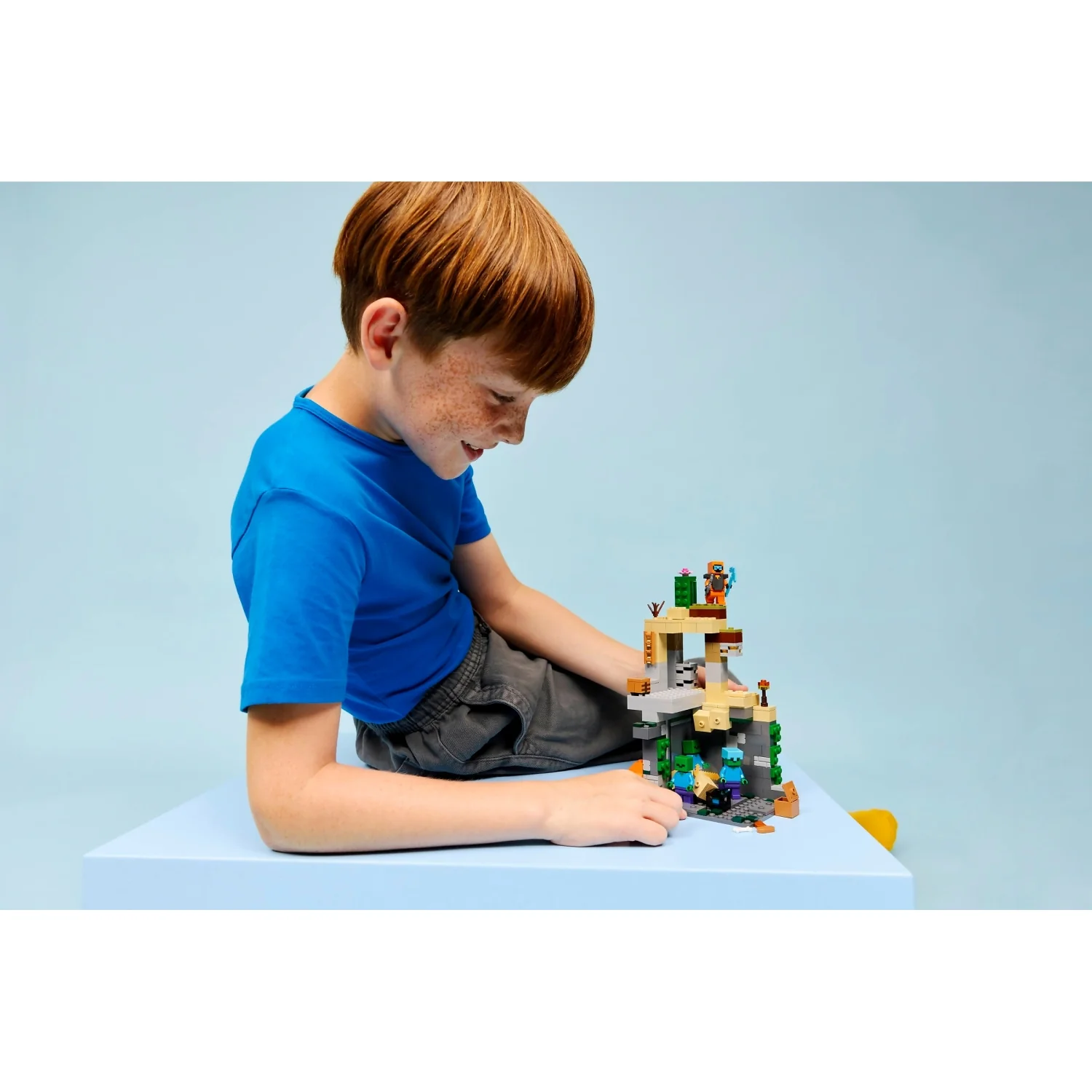 LEGO 21587 Zombie Dungeon - Minecraft - Image 7