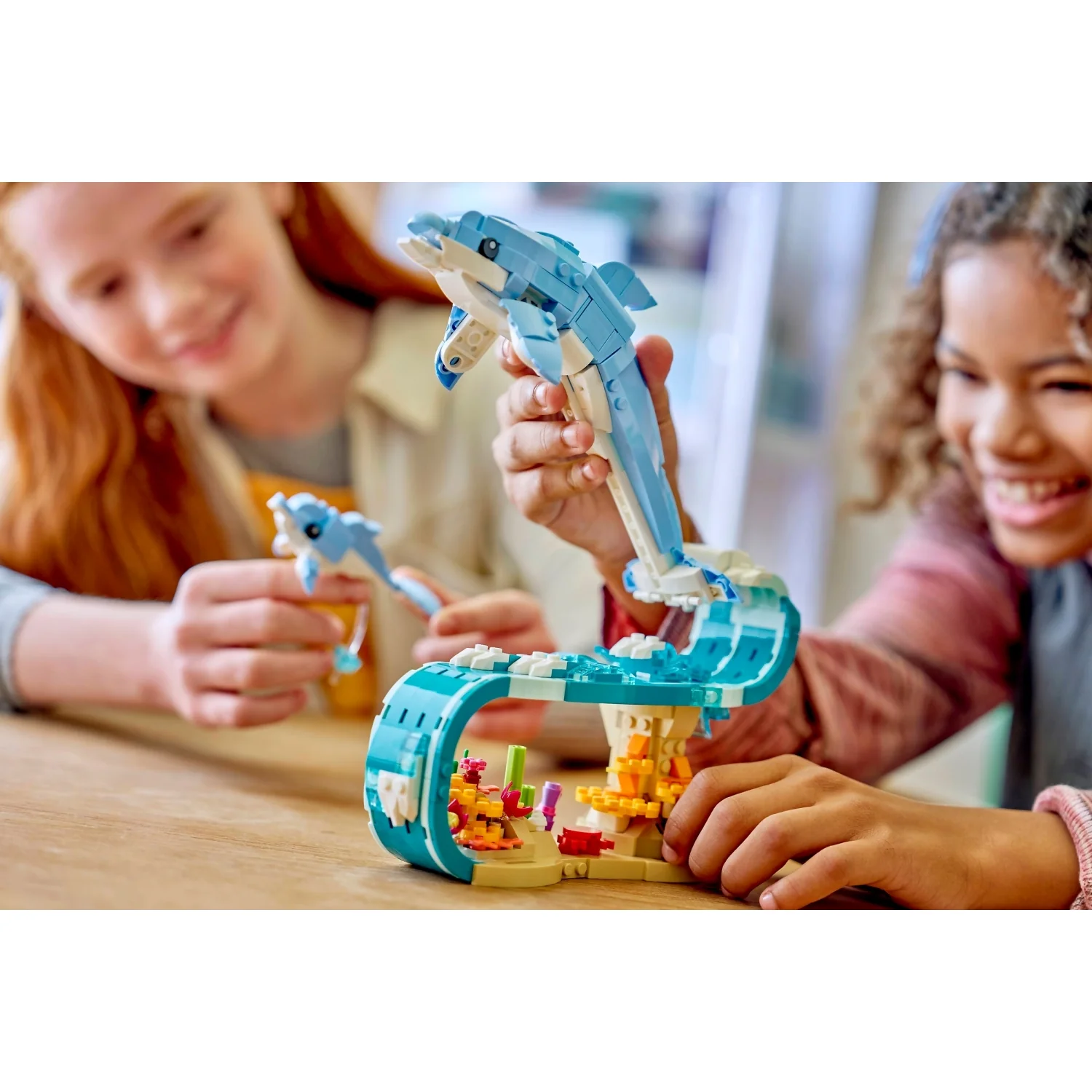 LEGO 31385 Sea Animals: Beautiful Dolphins - Creator 3-in-1 - Image 6