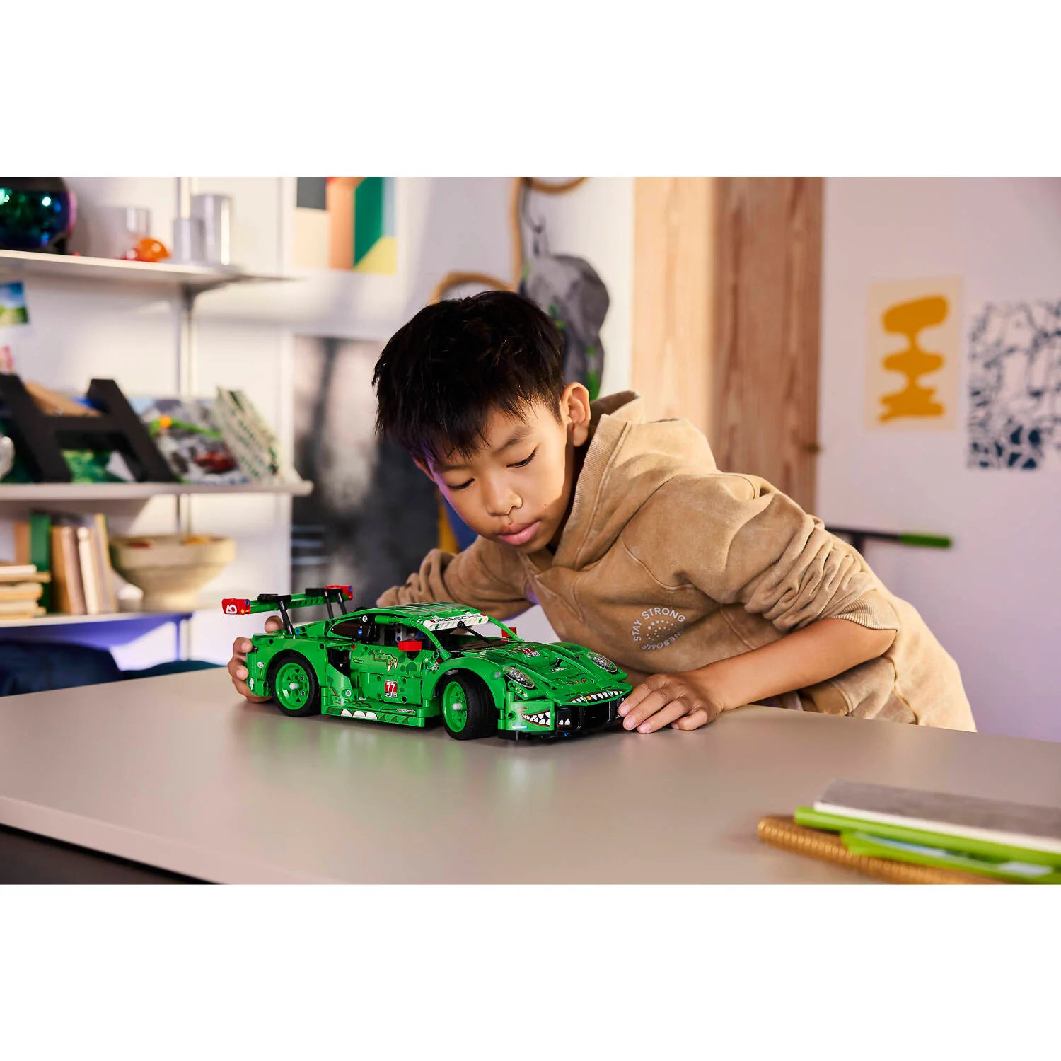 LEGO 42224 Porsche 911 GT3 R REXY AO Racing Car - Technic - Image 7