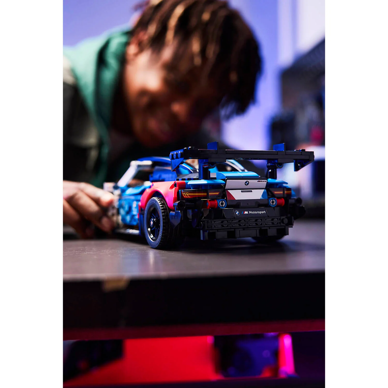 LEGO 42226 BMW M4 GT3 EVO Race Car - Technic - Image 8