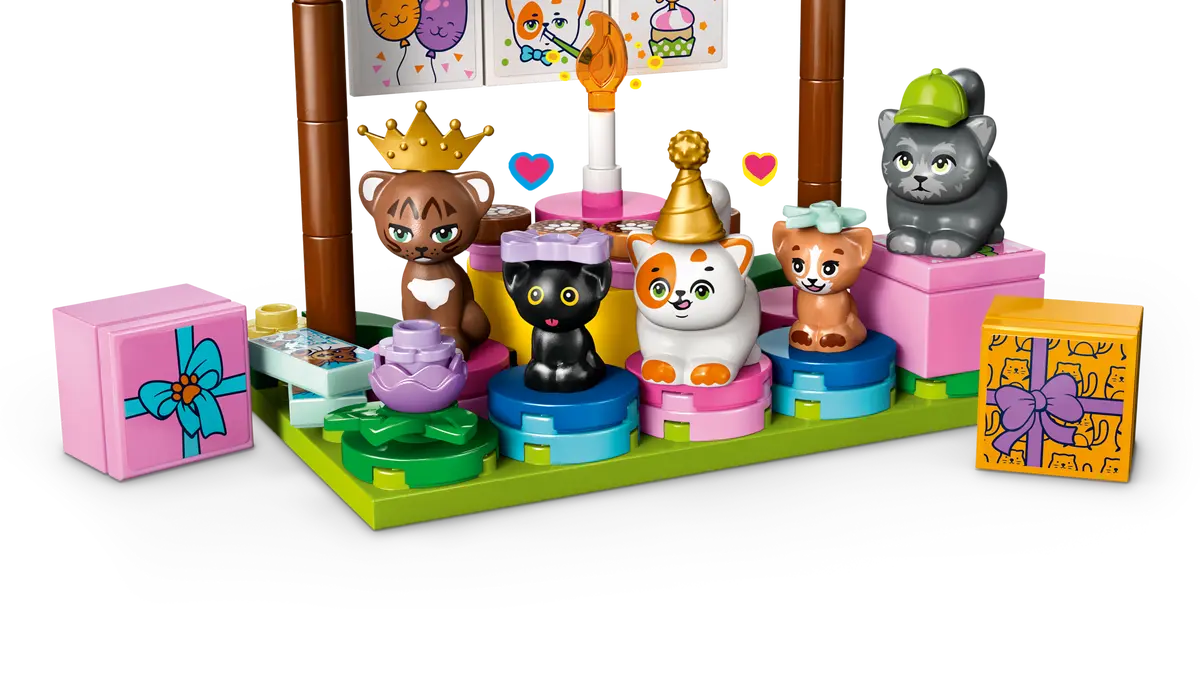LEGO 42666 Cat Birthday Party & Tree House - Friends - Image 4