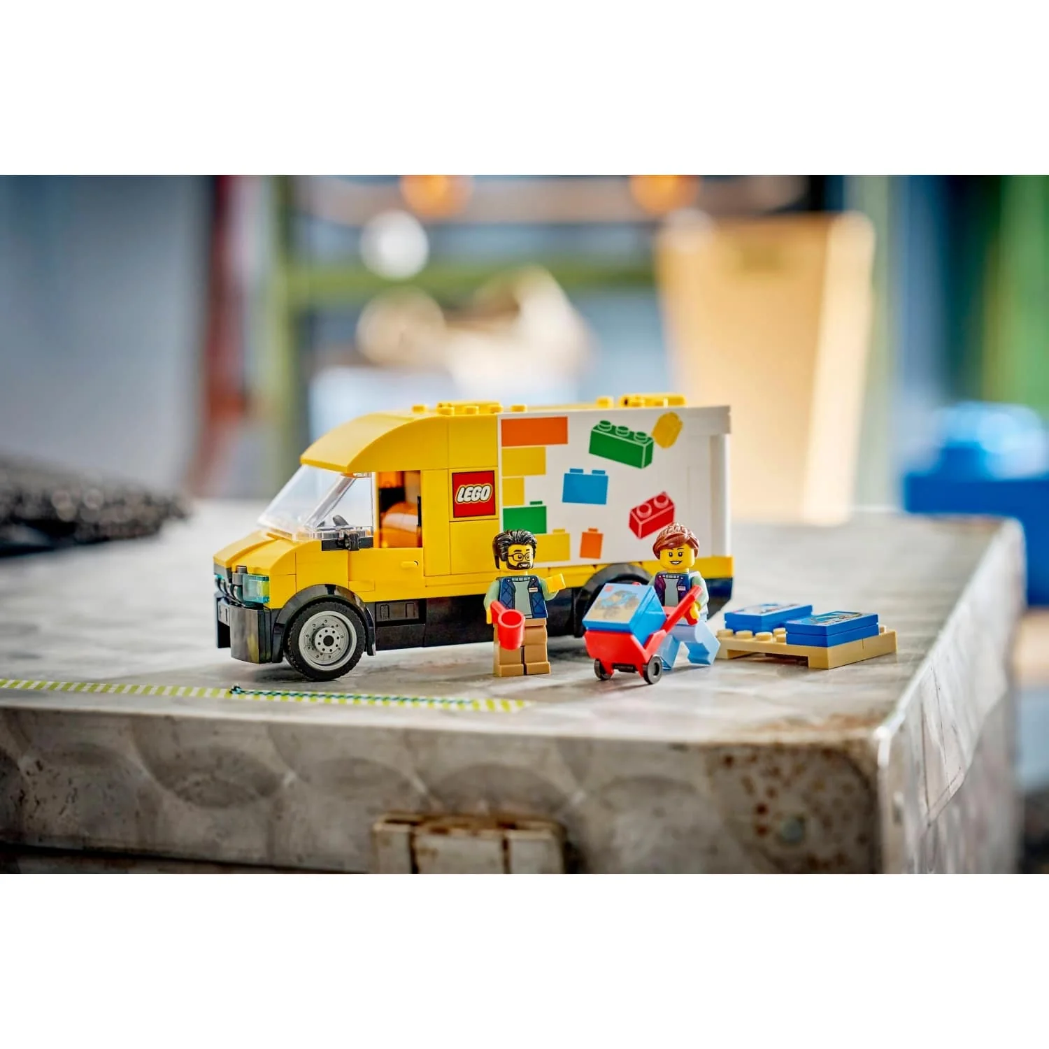 LEGO 60500 The LEGO Van - City - Image 9