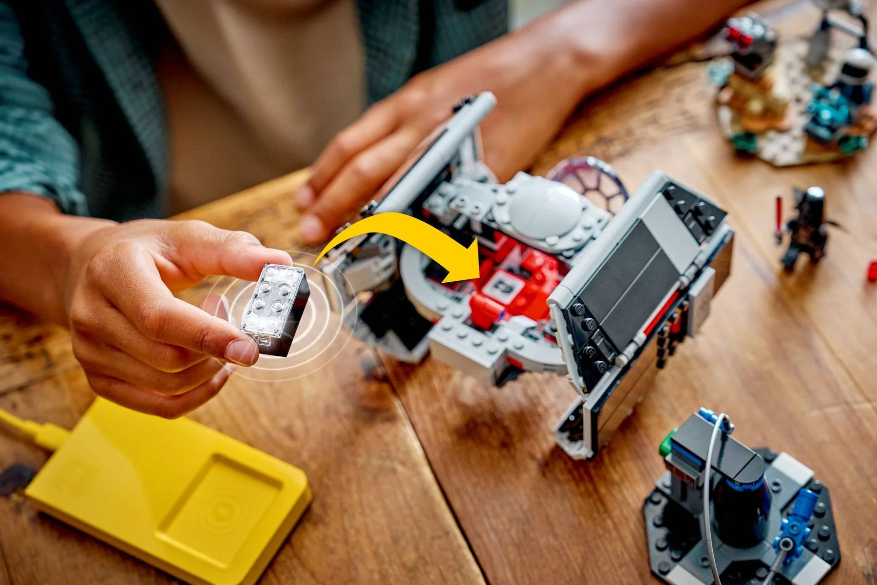 LEGO 75421 SMART Play: Darth Vader's TIE Fighter - Star Wars - Image 4