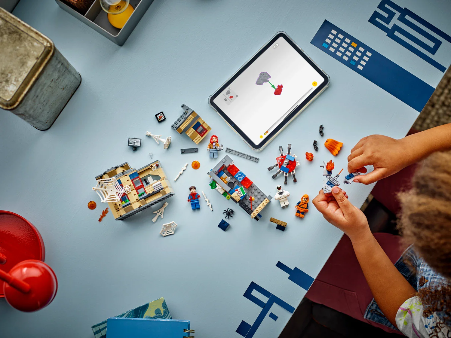 LEGO 76317 Peter Parker’s Apartment - Marvel Super Heroes - Image 7