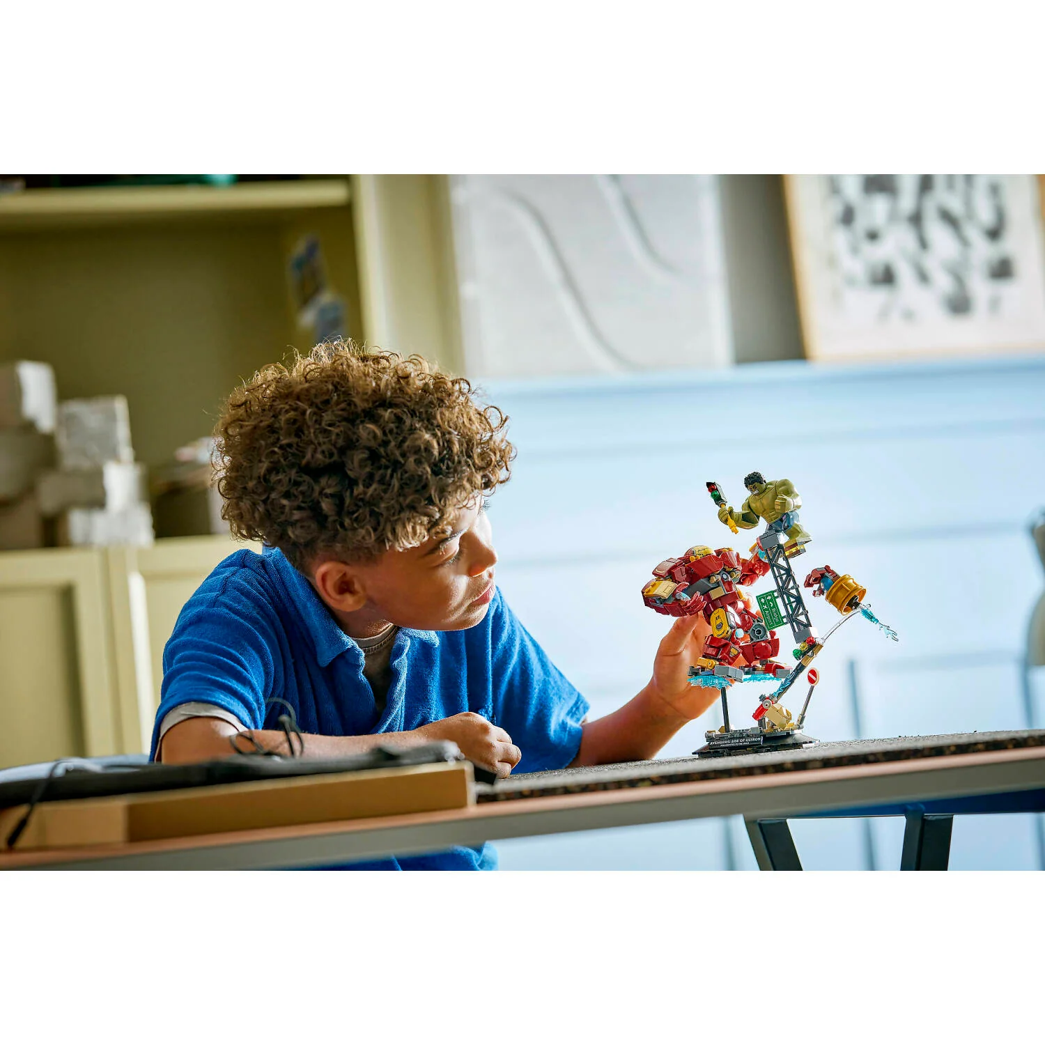 LEGO 76343 Epic Battle: Hulkbuster vs. The Hulk - Marvel Super Heroes - Image 7