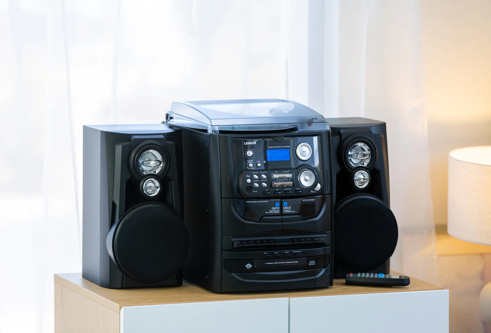 Lenoxx Hi-fi Turntable Vinyl LP/ 3 CD Player/ Dual Cassette Recorder/ AM/ FM - Image 2