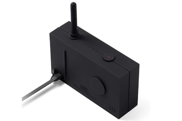 Lexon Thykho 3 FM Radio & Bluetooth Speaker - Black - Image 3