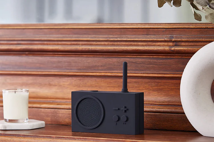 Lexon Thykho 3 FM Radio & Bluetooth Speaker - Black - Image 4