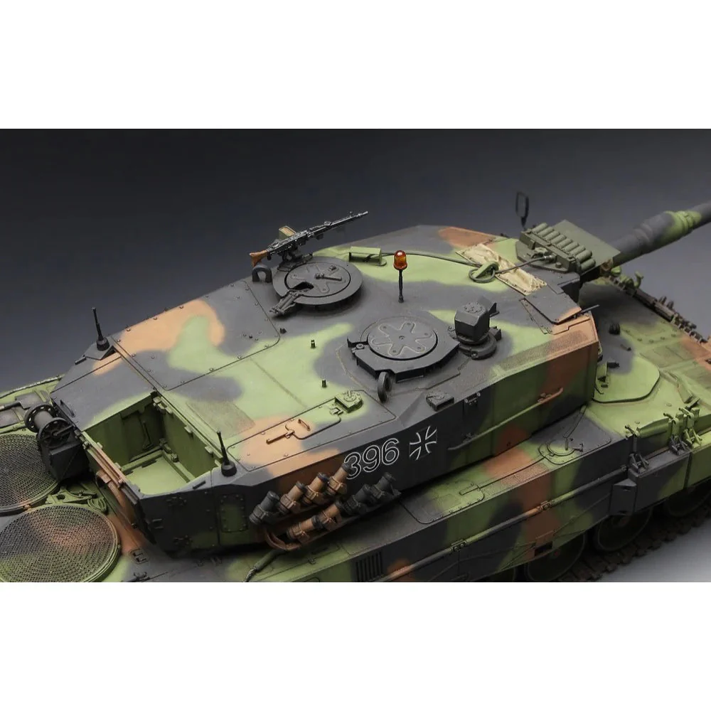 Meng 1/35 German Main Battle Tank Leopard 2 A4 - Image 5