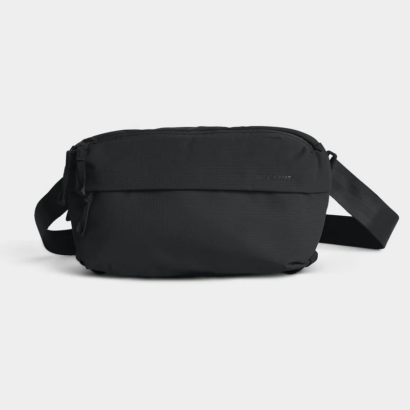 Moment Everything Sling 4L (Black) - Image 2